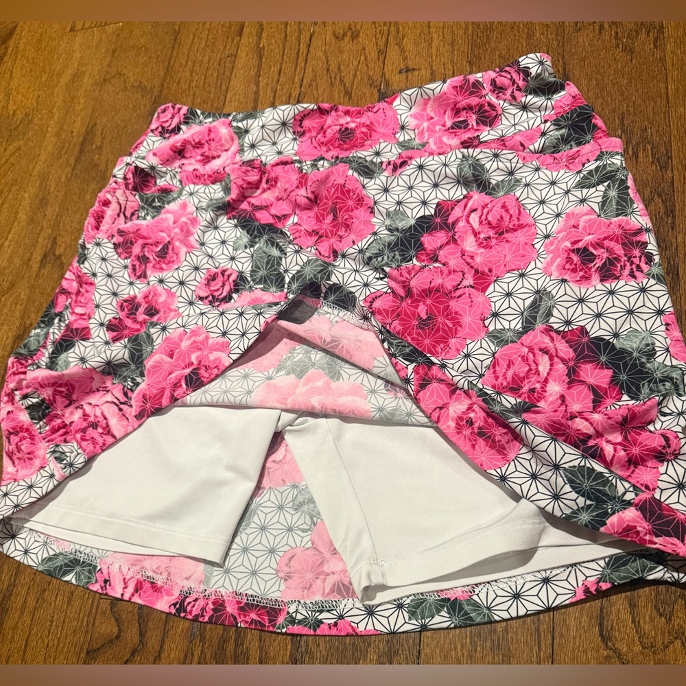 TAIL Women's Abby Garden Printed Pull-On Skort Small - Picture 3 of 10